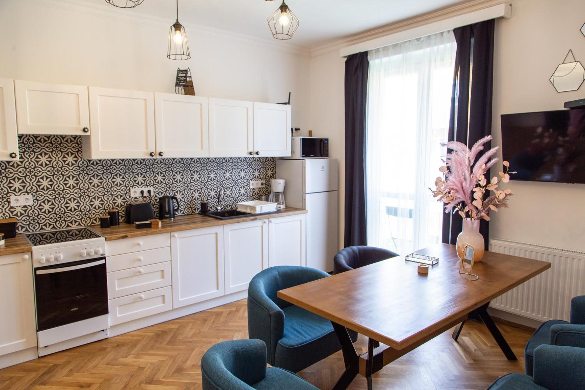 Art Home Eger Buitenkant foto